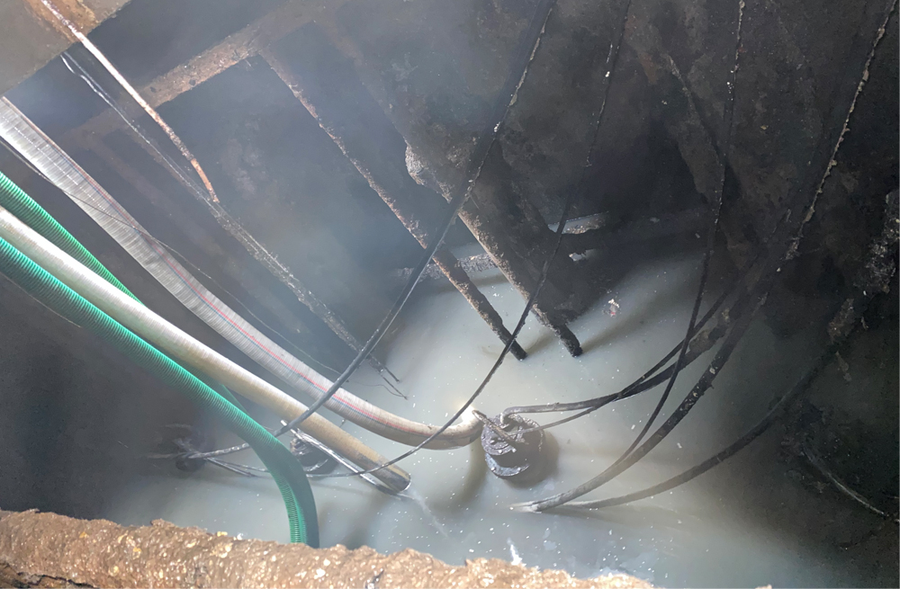 272白鹭商城污水池清运